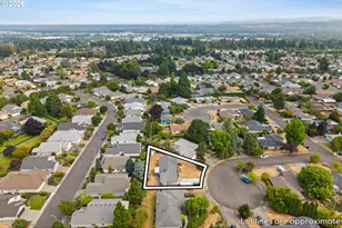 15215 NE Schuyler Ct, Portland, OR 97230 - Photo 45