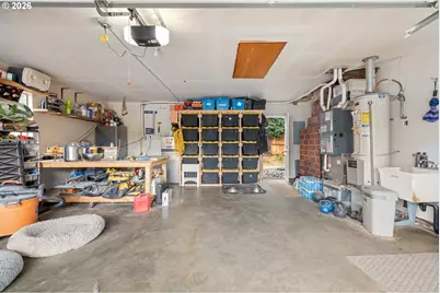 15215 NE Schuyler Ct, Portland, OR 97230 - Photo 23