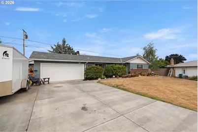 15215 NE Schuyler Ct, Portland, OR 97230 - Photo 3