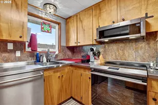 1174 Dellmoor Way, Woodburn, OR 97071 - Photo 5