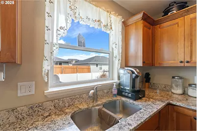 700 SE Tokay St, Winston, OR 97496 - Photo 11
