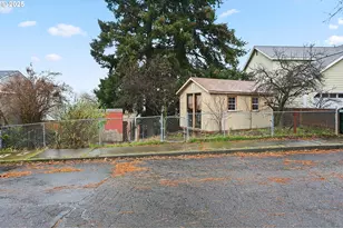 319 W 13th St, The Dalles, OR 97058 - Photo 3