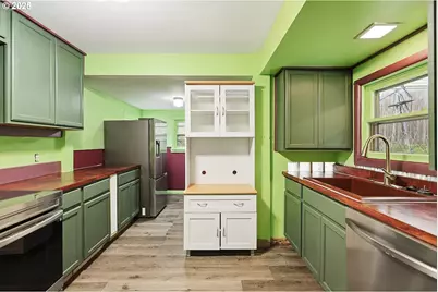 319 W 13th St, The Dalles, OR 97058 - Photo 7