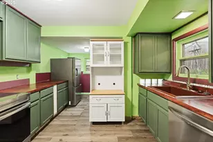 319 W 13th St, The Dalles, OR 97058 - Photo 7