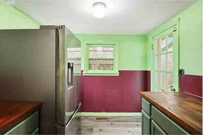 319 W 13th St, The Dalles, OR 97058 - Photo 9