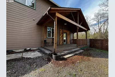 47426 School St, Oakridge, OR 97463 - Photo 11