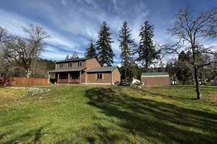 47426 School St, Oakridge, OR 97463 - Photo 5