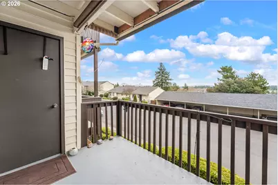 12160 SW Royal Ct #D, King City, OR 97224 - Photo 3