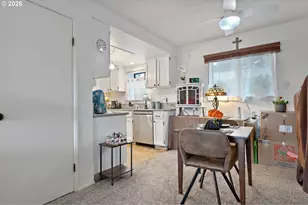 12160 SW Royal Ct, King City, OR 97224 - Photo 11