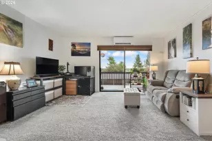 12160 SW Royal Ct, King City, OR 97224 - Photo 7