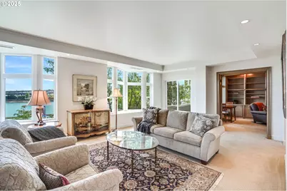305 S Montgomery St #409, Portland, OR 97201 - Photo 17
