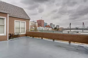 305 S Montgomery St, Portland, OR 97201 - Photo 43
