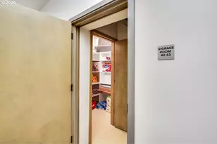 305 S Montgomery St, Portland, OR 97201 - Photo 41