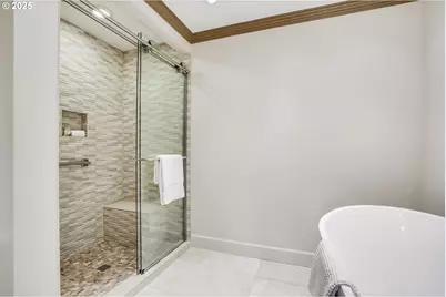305 S Montgomery St #409, Portland, OR 97201 - Photo 27
