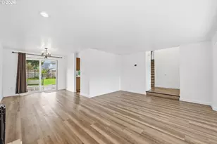 955 S 44th St, Springfield, OR 97478 - Photo 11