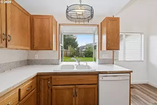 955 S 44th St, Springfield, OR 97478 - Photo 21