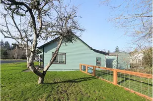 221 231 SW 2nd St, Warrenton, OR 97146 - Photo 3