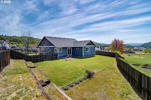 1944 NE Sunset Loop Dr, Roseburg, OR 97470 - Photo 21