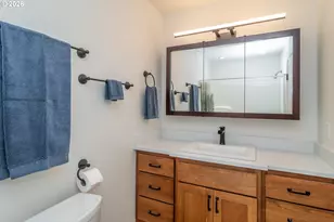 1944 NE Sunset Loop Dr, Roseburg, OR 97470 - Photo 11