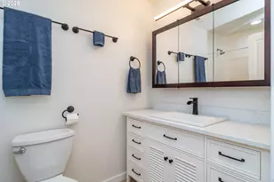 1944 NE Sunset Loop Dr, Roseburg, OR 97470 - Photo 17