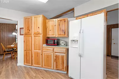 406 Shadow Ranch Ln, Roseburg, OR 97470 - Photo 13