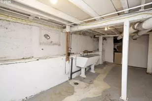 615 SE Spokane St, Portland, OR 97202 - Photo 45