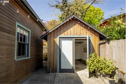 615 SE Spokane St, Portland, OR 97202 - Photo 39