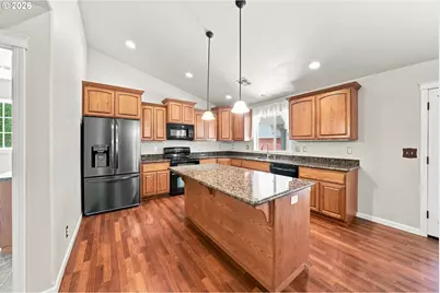 104 Kenya Ct, Winston, OR 97496 - Photo 11
