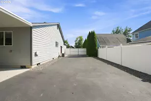 104 Kenya Ct, Winston, OR 97496 - Photo 37