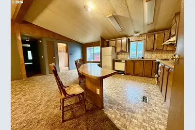 62209 Daniels Creek Rd, Coos Bay, OR 97420 - Photo 5