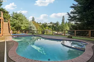 2378 Falcon Dr, West Linn, OR 97068 - Photo 41