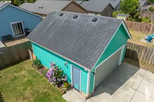 781 Kentucky Ave, Coos Bay, OR 97420 - Photo 39