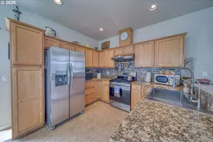 781 Kentucky Ave, Coos Bay, OR 97420 - Photo 15