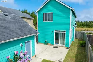 781 Kentucky Ave, Coos Bay, OR 97420 - Photo 43