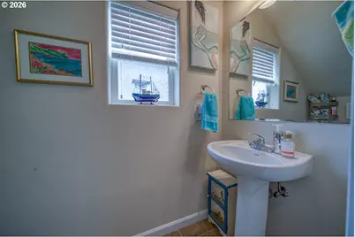 781 Kentucky Ave, Coos Bay, OR 97420 - Photo 23