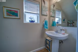 781 Kentucky Ave, Coos Bay, OR 97420 - Photo 23