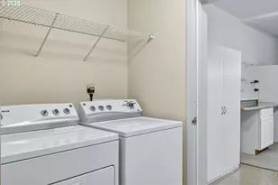 10664 NE Holly St, Hillsboro, OR 97006 - Photo 27