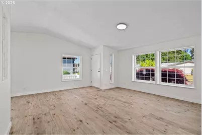 19324 Spring Valley Dr, Oregon City, OR 97045 - Photo 9