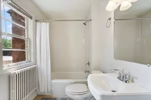 235 NE 61st Ave, Portland, OR 97213 - Photo 15