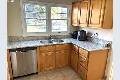 1551 Market St NE, Salem, OR 97301 - Photo 11