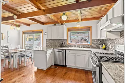 928 Old Stage Rd, Wolf Creek, OR 97497 - Photo 11