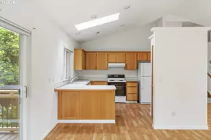 8539 SW John Ct, Tigard, OR 97223 - Photo 13