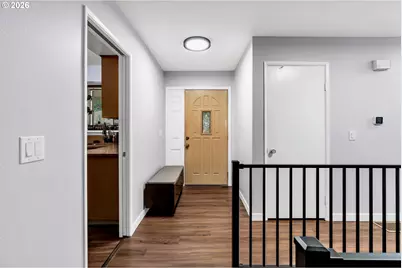 1320 SW 31st St, Gresham, OR 97080 - Photo 5