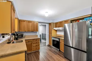 1320 SW 31st St, Gresham, OR 97080 - Photo 15