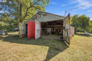 24615 NW Pederson Rd, Hillsboro, OR 97124 - Photo 25