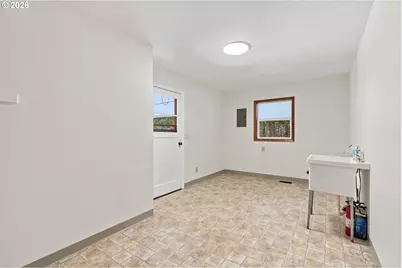 24615 NW Pederson Rd, Hillsboro, OR 97124 - Photo 17