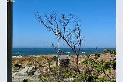 29045 Vizcaino Ct, Gold Beach, OR 97444 - Photo 13