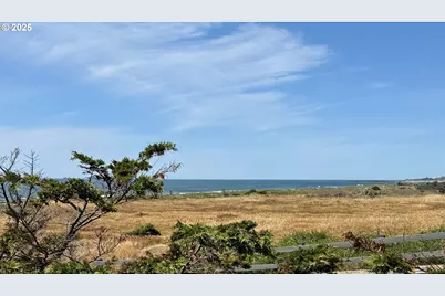 29045 Vizcaino Ct, Gold Beach, OR 97444 - Photo 17