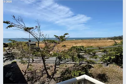 29045 Vizcaino Ct, Gold Beach, OR 97444 - Photo 11