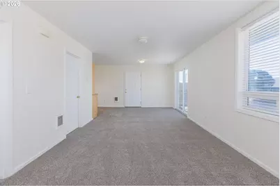 561 W Olive St, Newport, OR 97365 - Photo 21